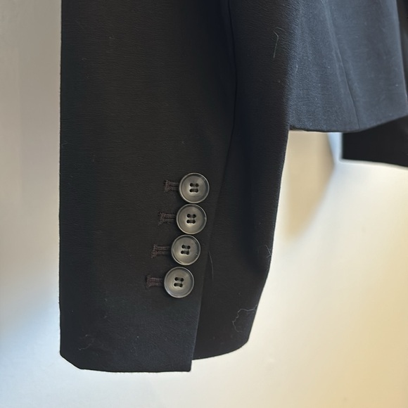 Ann Taylor women’s blazer. - Picture 5 of 5